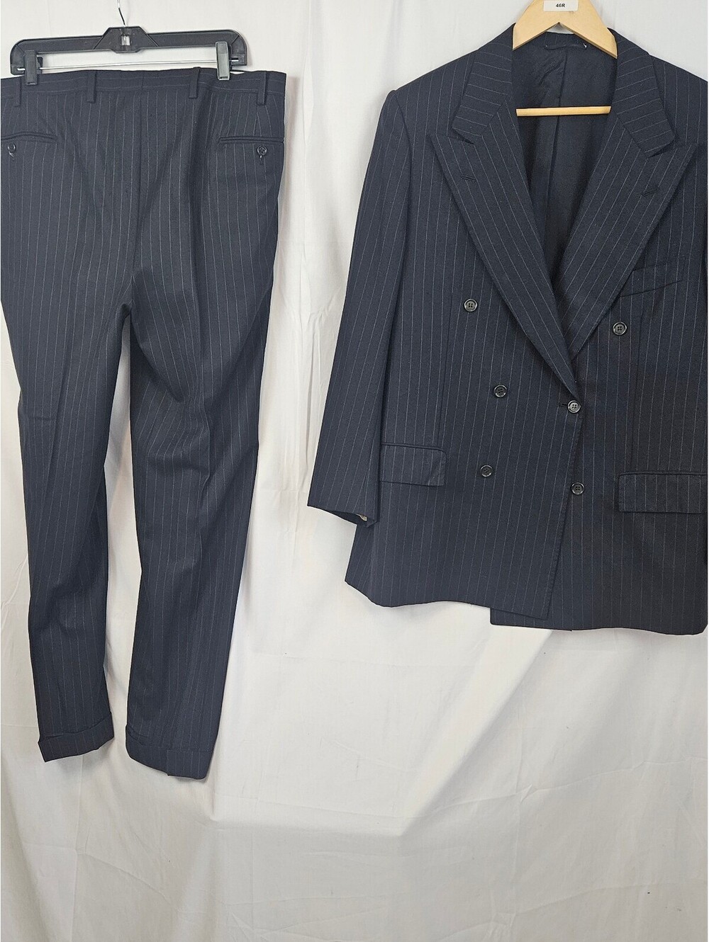 Kiton Russo Capri Navy Pinstripe Wool Suit 14 Micron 44R